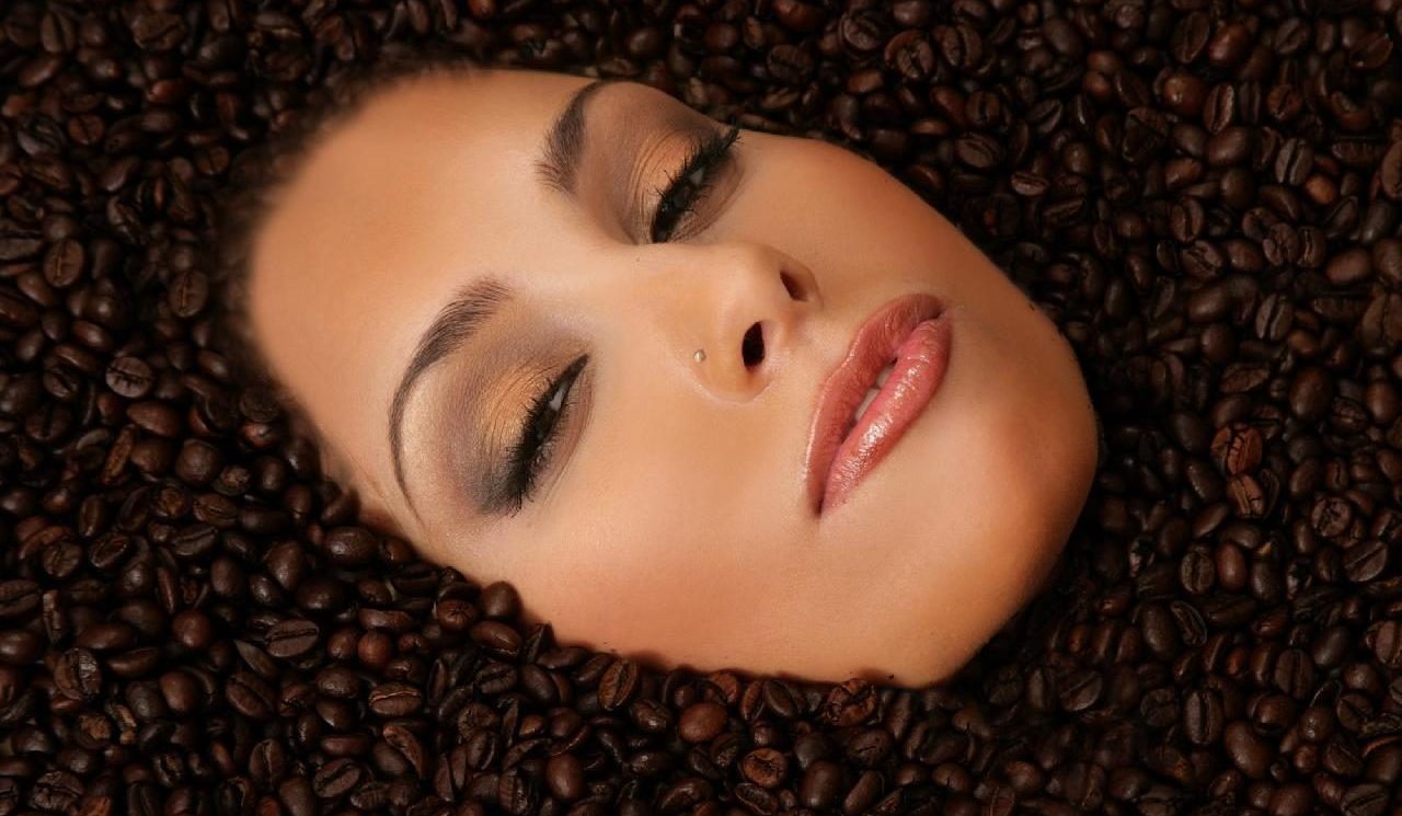 خواص قهوه برای پوست و طرز تهیه اسکراب و ماسک قهوه